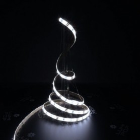 Ruban LED 12V 60LED/m blanc froid IP65 PREMIUM allumé