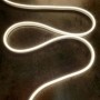 Néon LED flexible 24V blanc neutre allumé