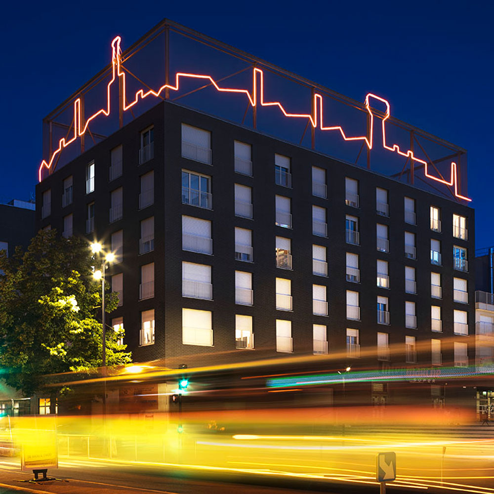 Néon LED flexible utilisé pour habillé le toit d'un bâtiment